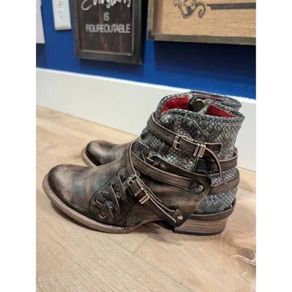 Freebird by Steven Belfast Booties Women's 9 Black Multi Blue Snake - Picture 4 of 12